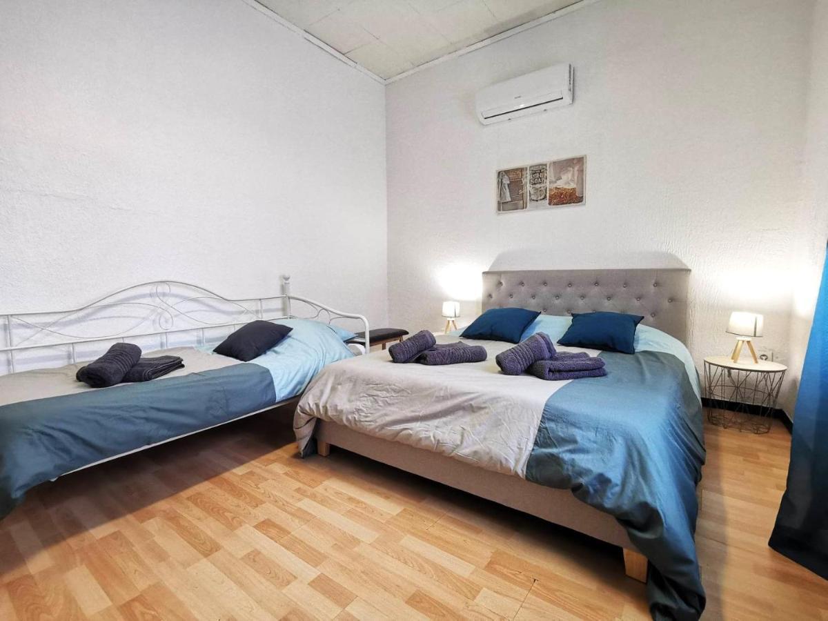 Apartament L'Hypercentre - Clim - Terrasse - Wifi Miramas Zewnętrze zdjęcie